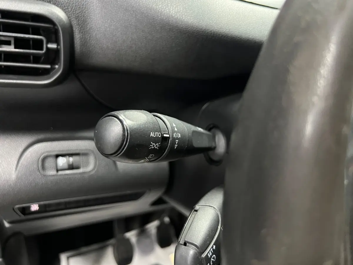 1.6 BlueHDI Premium|JBL|CarPlay|Cam|NAP|Cruise|Imperial