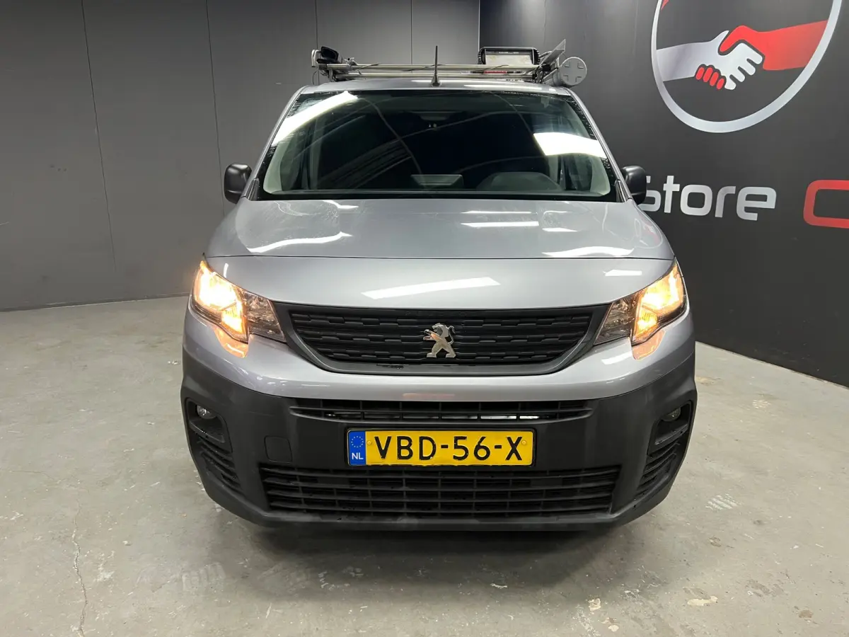 1.6 BlueHDI Premium|JBL|CarPlay|Cam|NAP|Cruise|Imperial
