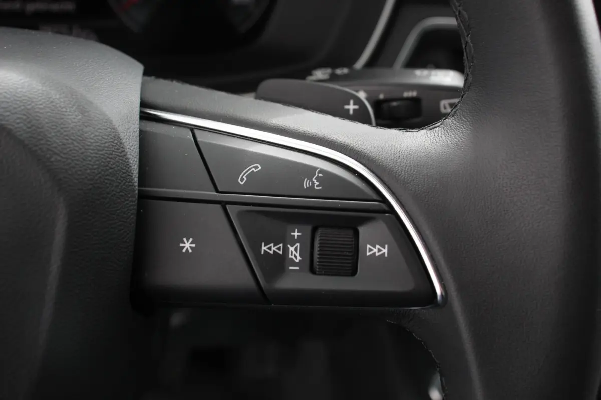 40 TFSI 204 pk S-tronic S Line Plus Navigatie Adaptive Cruise Control Parkeersensoren Camera Lane Assist Elektrische achterklep Stoelverwarming Ledverlichting Virtual Cockpit Climatronic