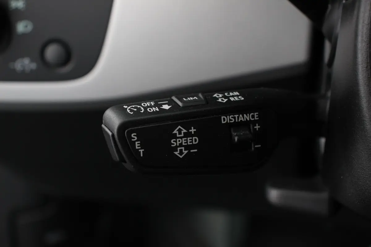 40 TFSI 204 pk S-tronic S Line Plus Navigatie Adaptive Cruise Control Parkeersensoren Camera Lane Assist Elektrische achterklep Stoelverwarming Ledverlichting Virtual Cockpit Climatronic