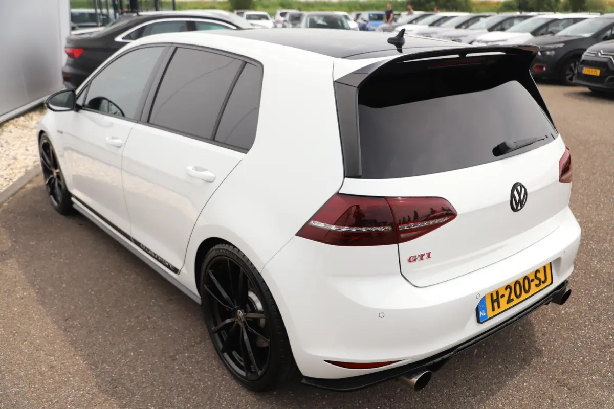 2.0 TSI GTI Clubsport DSG Automaat 394PK Armytrix Uitlaat Downpipe 19 inch Pretoria Michelin PS5 Achteruitrijcamera Carplay Adaptive Cruise