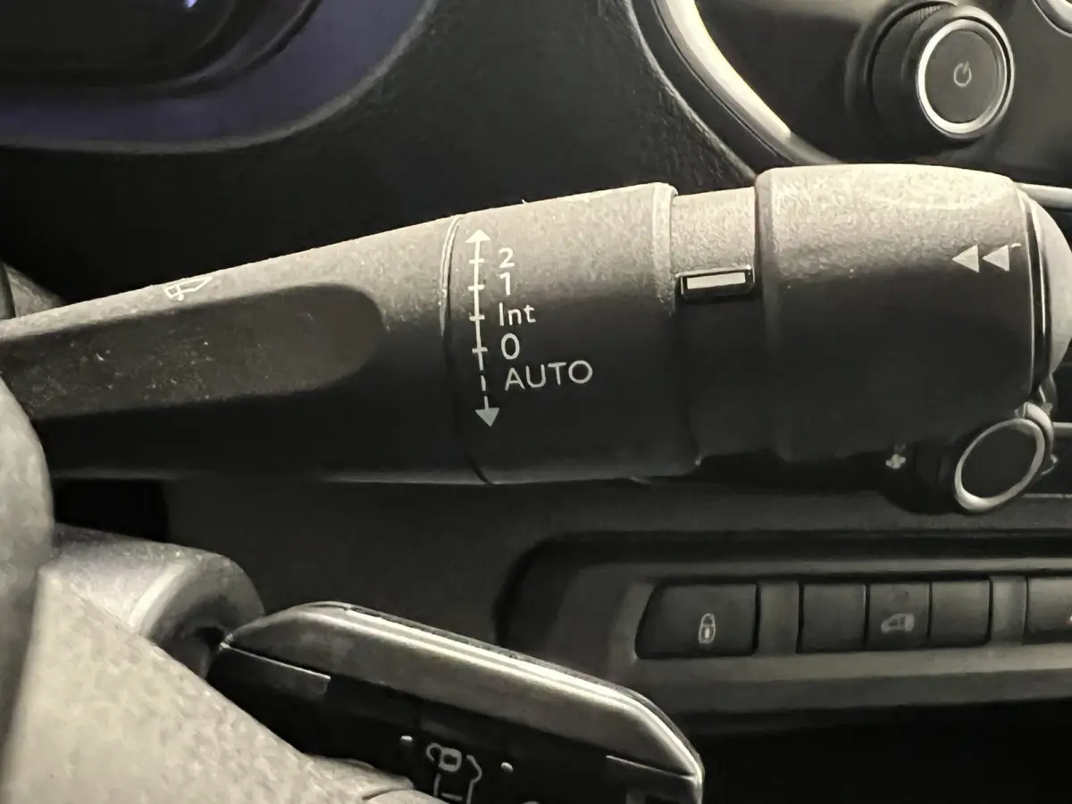 1.5 BlueHDI 100 L2 | App Connect | Cruise Control