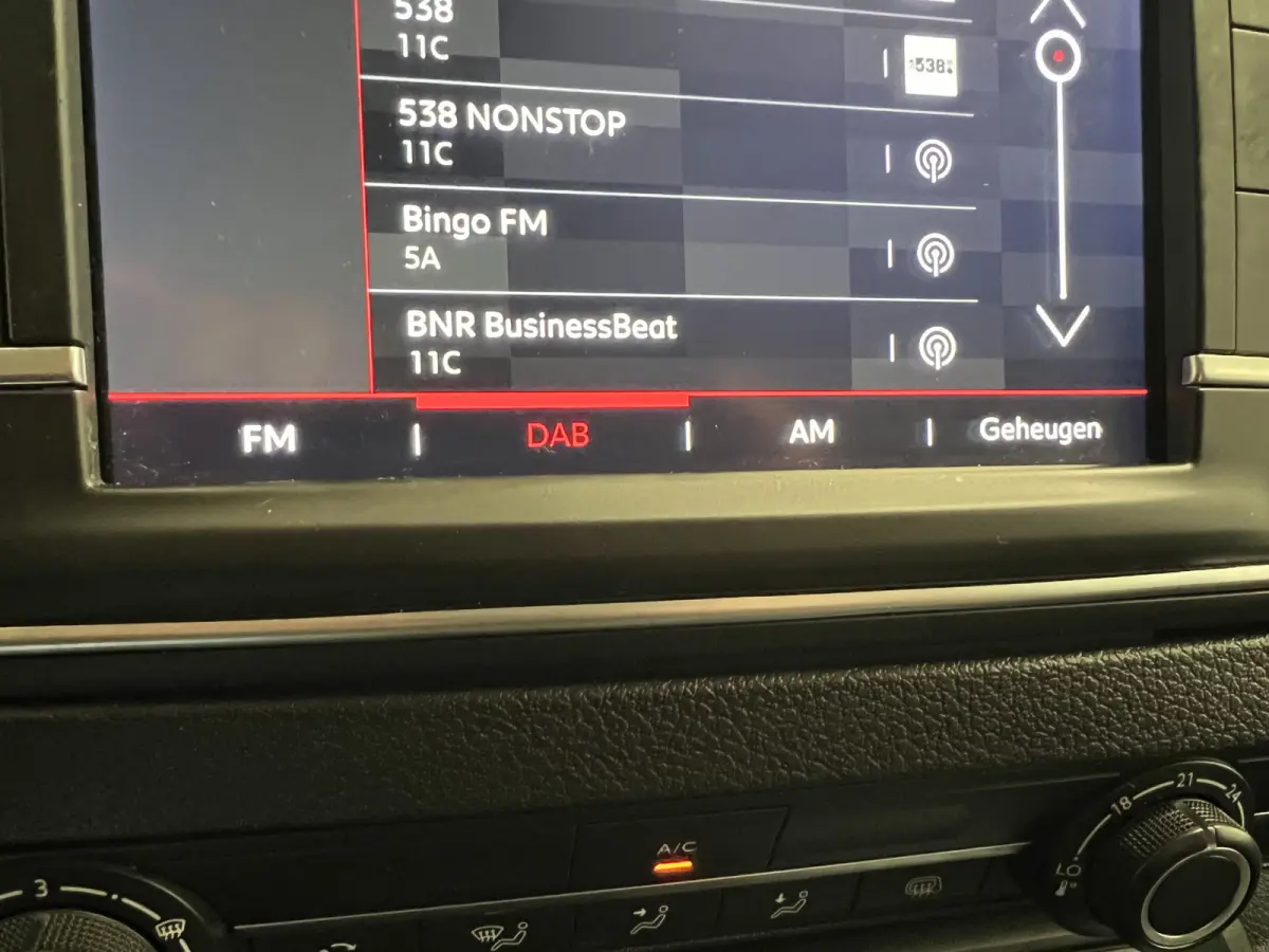 1.5 BlueHDI 100 L2 | App Connect | Cruise Control