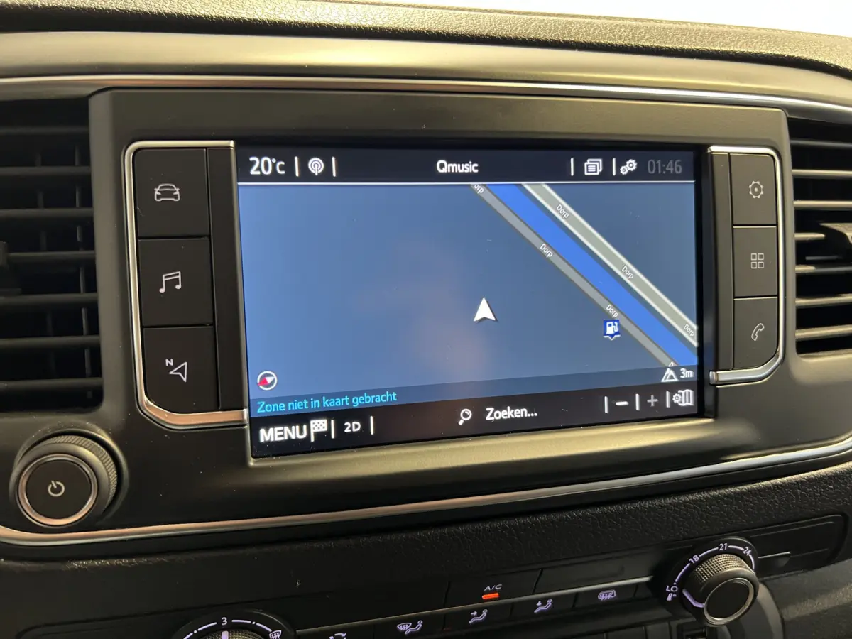 1.5 D-4D Live | Navigatie | LM Velgen |  | PDC Achter | Sidebars