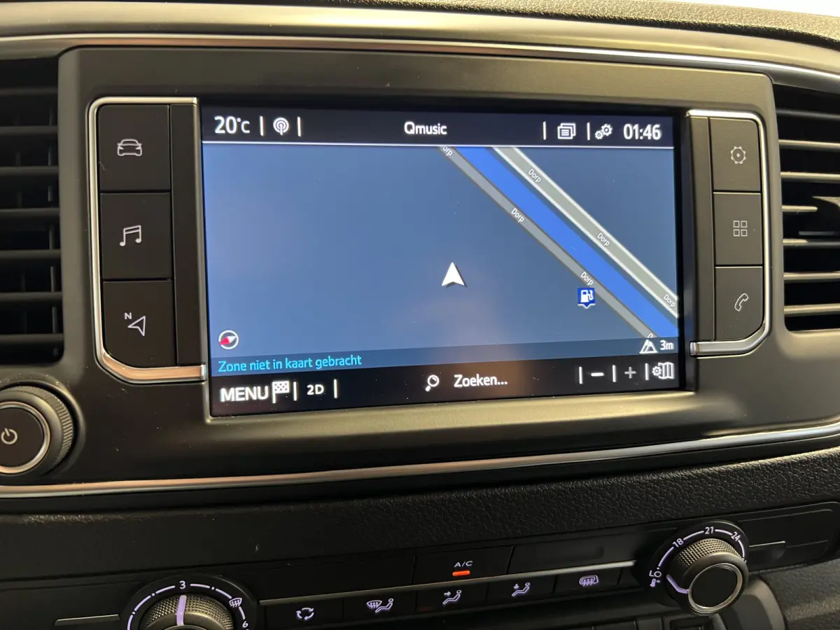 1.5 D-4D Live | Navigatie | LM Velgen |  | PDC Achter | Sidebars