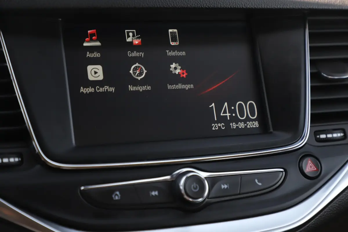 1.2 Business Elegance 110PK Sportstoelen Navigatie Achteruitrijcamera Clima Cruise Carplay Android PDC