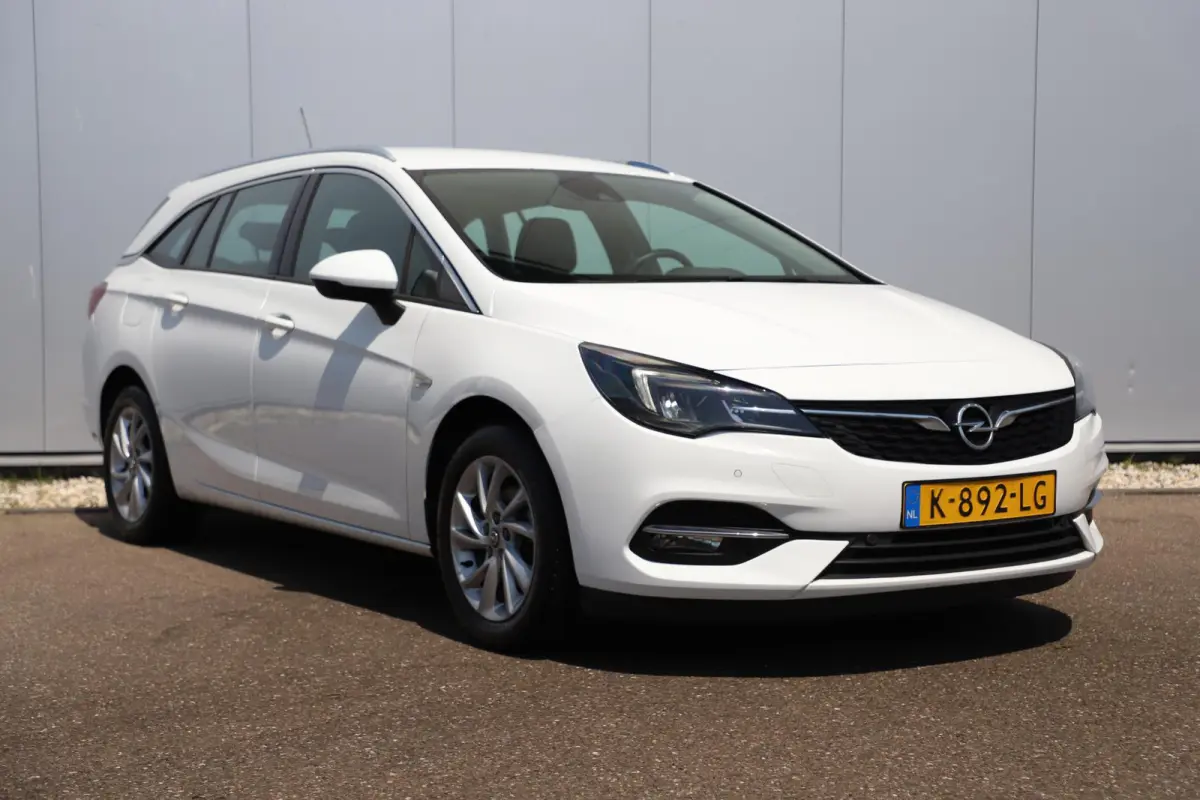 1.2 Business Elegance 110PK Sportstoelen Navigatie Achteruitrijcamera Clima Cruise Carplay Android PDC