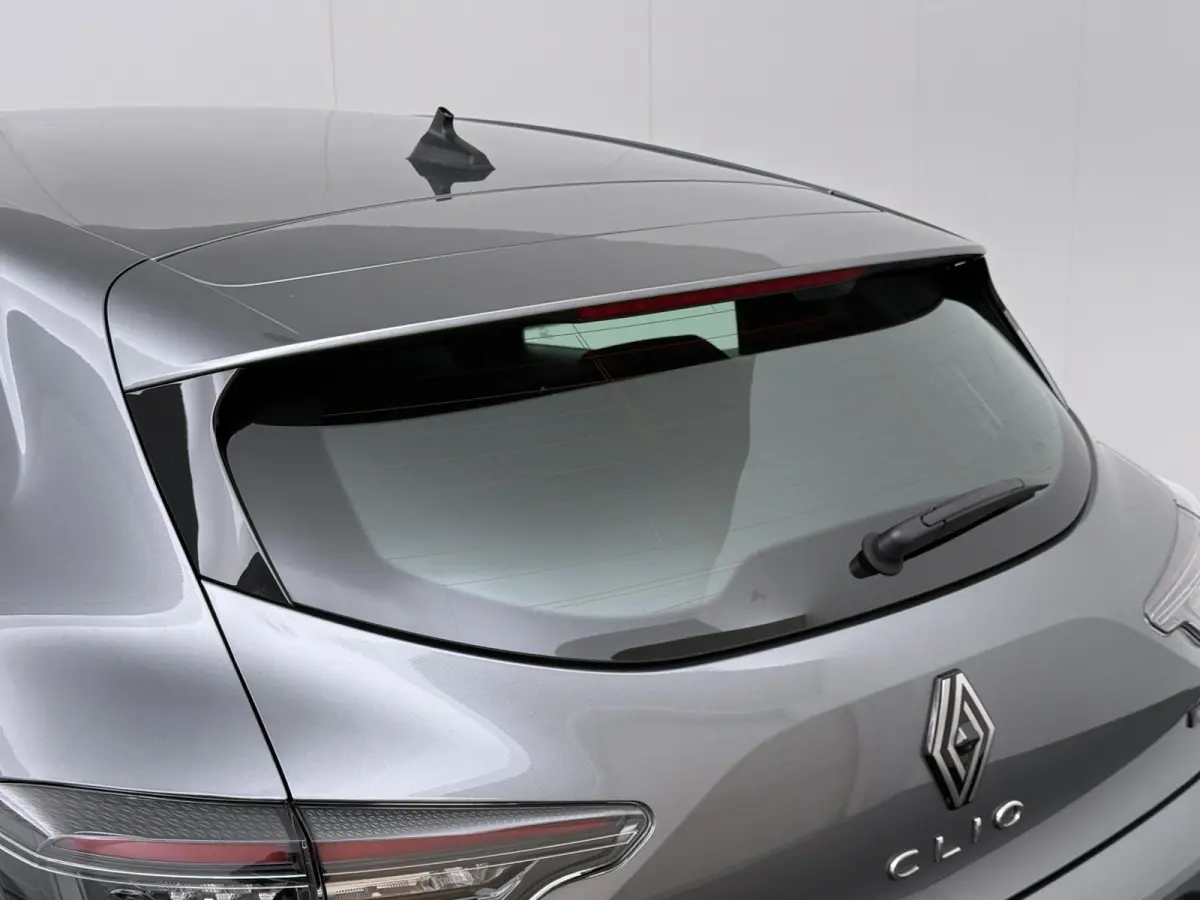 E-Tech full hybrid 145 evolution | Achteruitrijcamera | Navigatie |