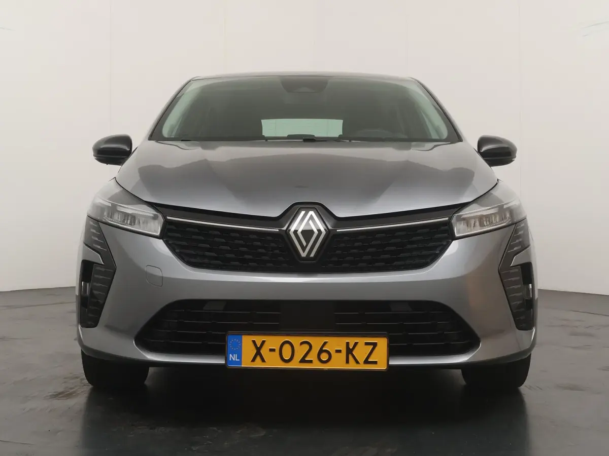 E-Tech full hybrid 145 evolution | Achteruitrijcamera | Navigatie |