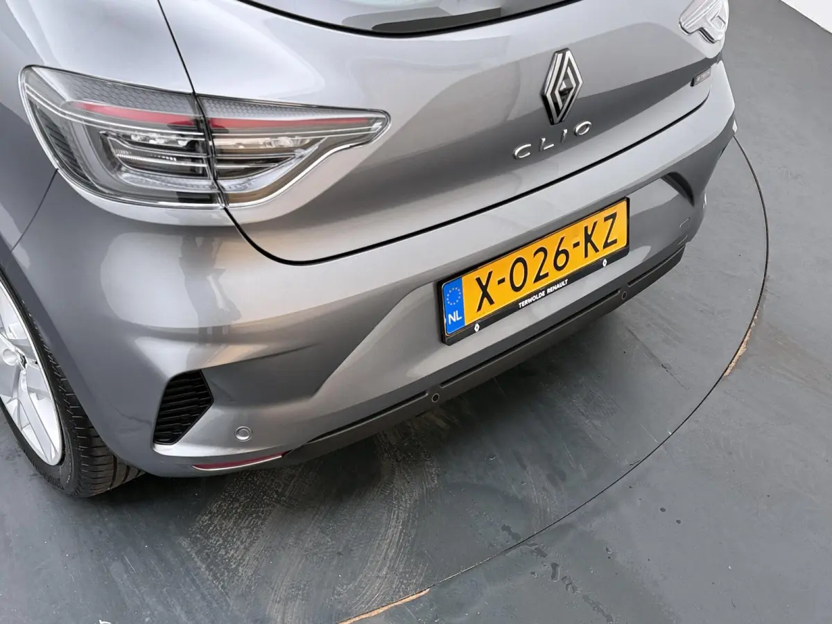 E-Tech full hybrid 145 evolution | Achteruitrijcamera | Navigatie |