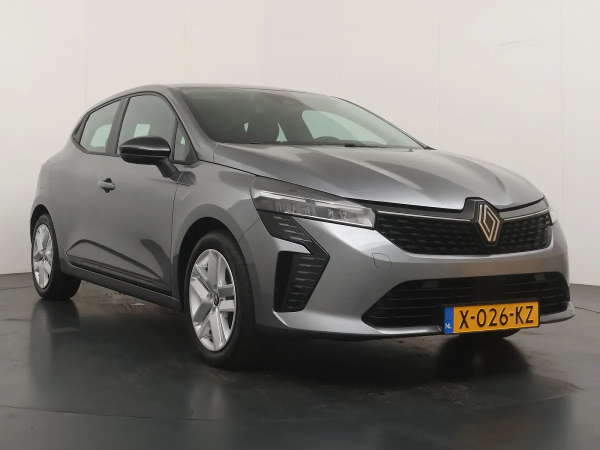 E-Tech full hybrid 145 evolution | Achteruitrijcamera | Navigatie |