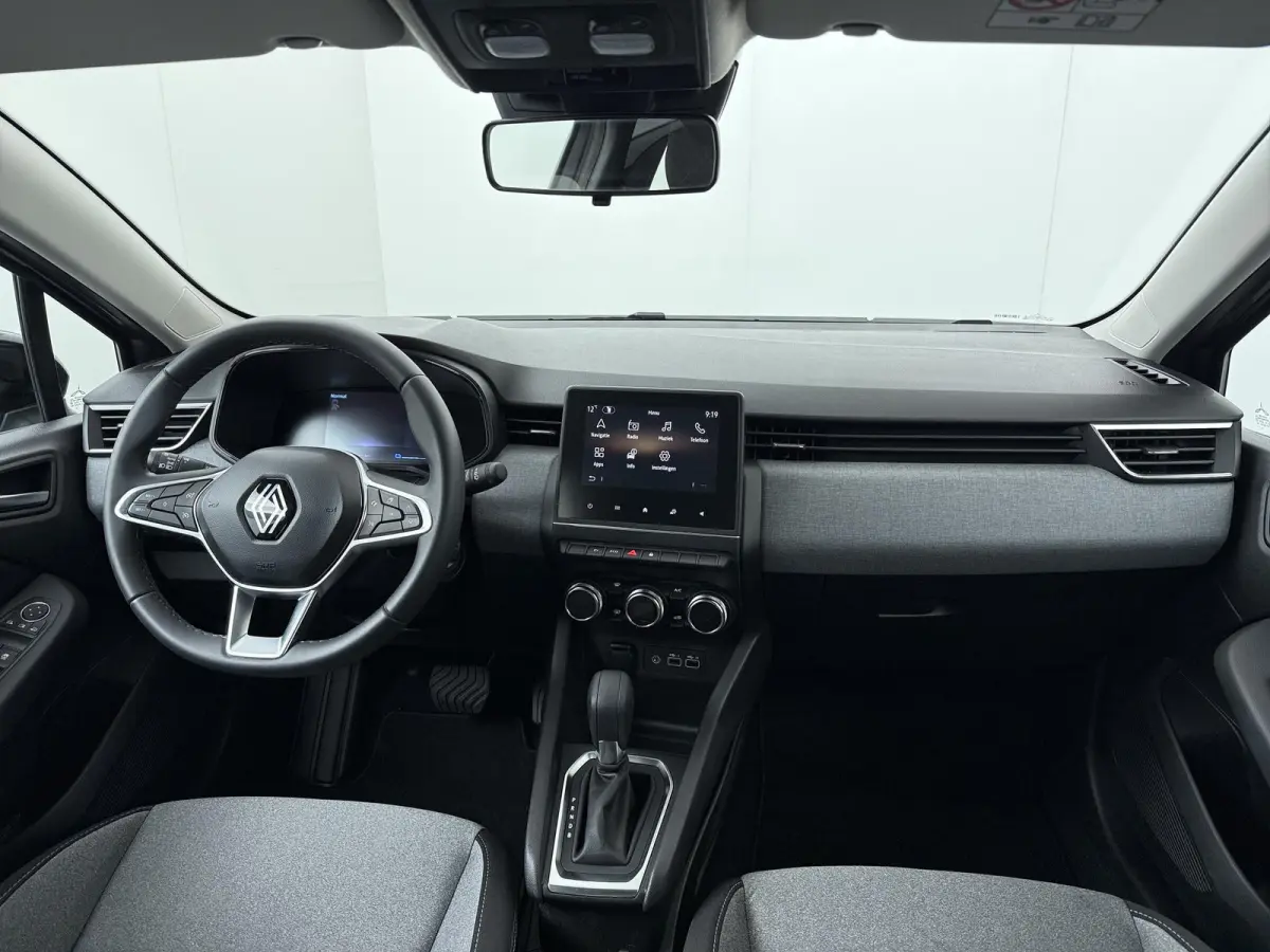 E-Tech full hybrid 145 evolution | Achteruitrijcamera | Navigatie |