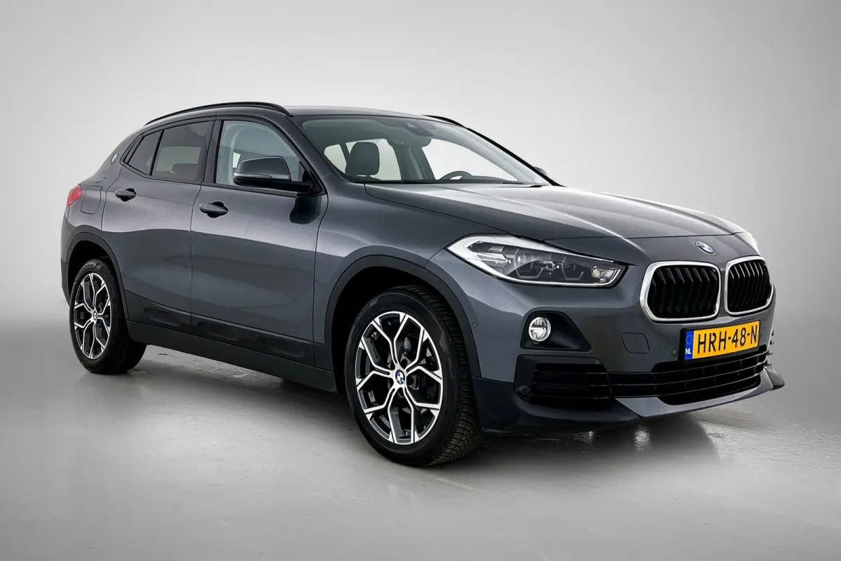 SDrive18i Executive Edition (GROOT-NAVIGATIE, STOELVERWARMING, CAMERA, PDC, DEALER ONDERHOUDEN, LED,