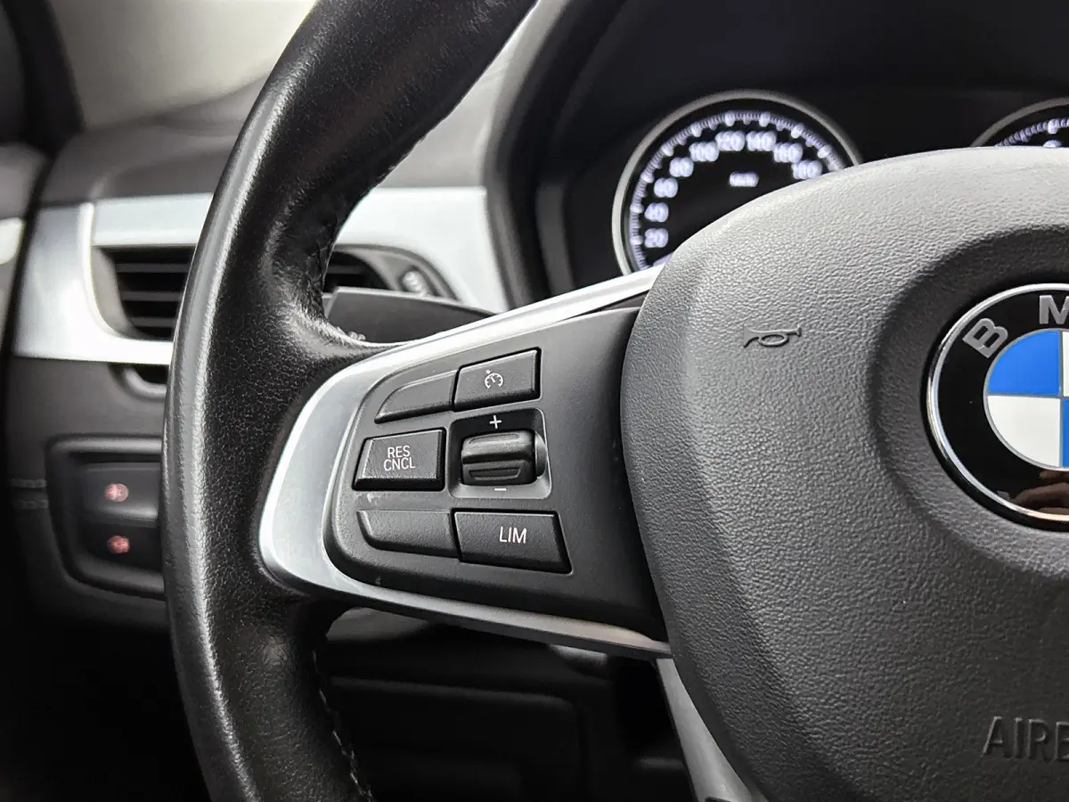 SDrive18i Executive Edition (GROOT-NAVIGATIE, STOELVERWARMING, CAMERA, PDC, DEALER ONDERHOUDEN, LED,