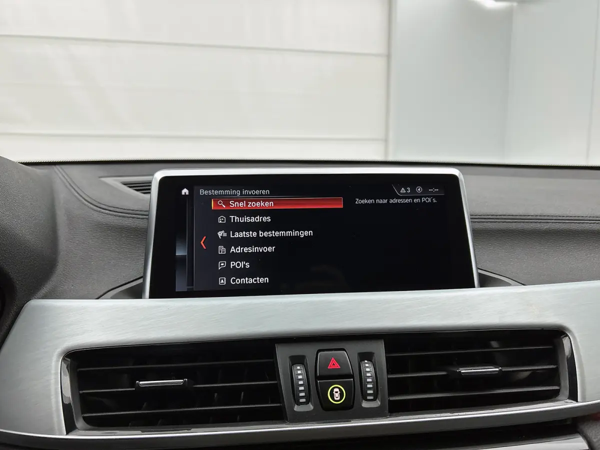 SDrive18i Executive Edition (GROOT-NAVIGATIE, STOELVERWARMING, CAMERA, PDC, DEALER ONDERHOUDEN, LED,
