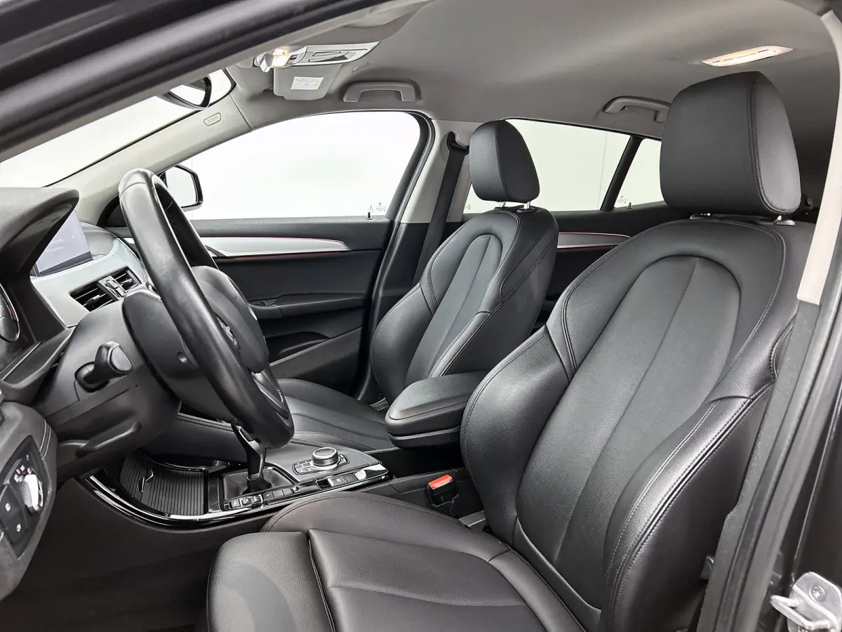 SDrive18i Executive Edition (GROOT-NAVIGATIE, STOELVERWARMING, CAMERA, PDC, DEALER ONDERHOUDEN, LED,