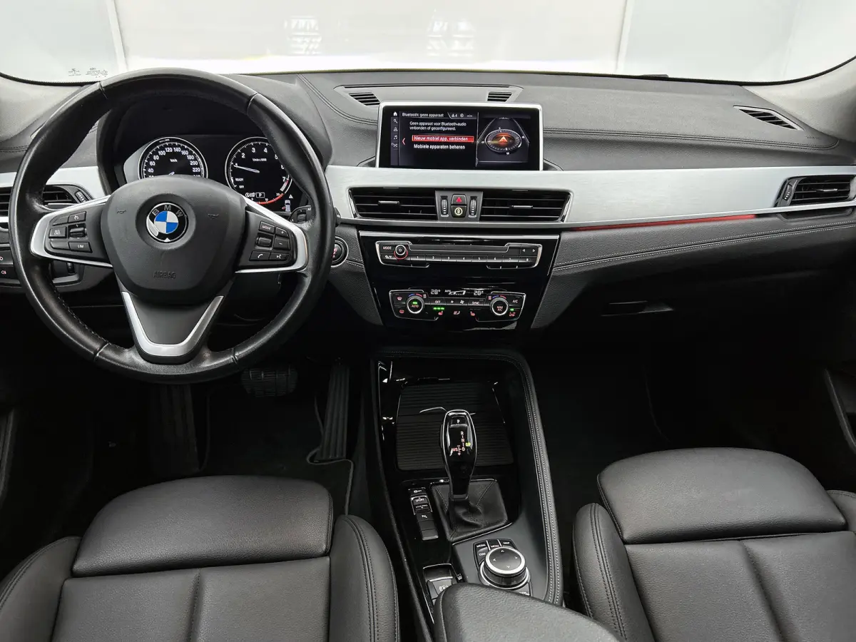SDrive18i Executive Edition (GROOT-NAVIGATIE, STOELVERWARMING, CAMERA, PDC, DEALER ONDERHOUDEN, LED,