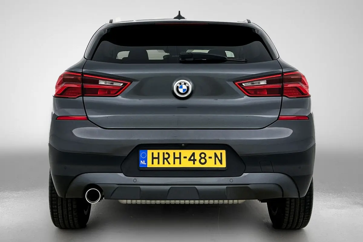 SDrive18i Executive Edition (GROOT-NAVIGATIE, STOELVERWARMING, CAMERA, PDC, DEALER ONDERHOUDEN, LED,