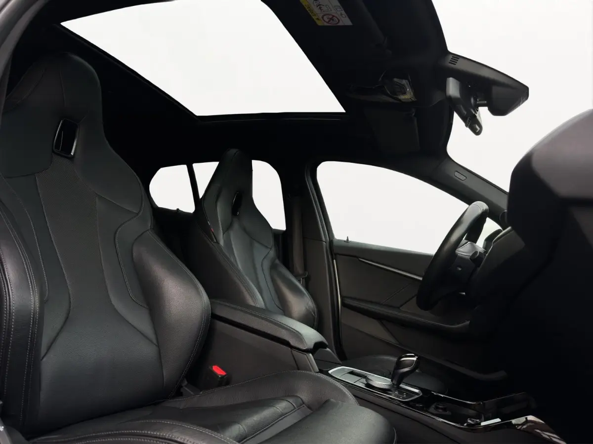 118i 140PK M-Sport Performance Pano Schaalstoelen 19''
