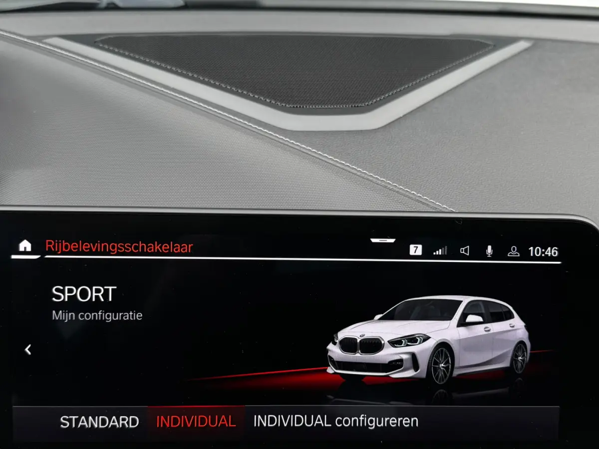 118i 140PK M-Sport Performance Pano Schaalstoelen 19''