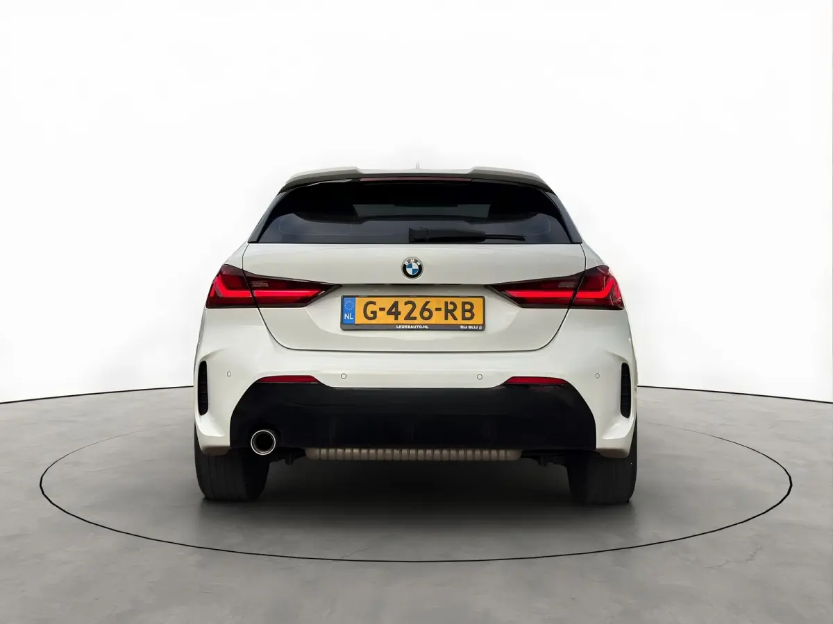 118i 140PK M-Sport Performance Pano Schaalstoelen 19''