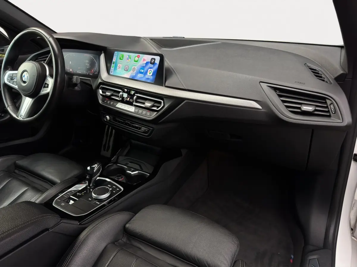 118i 140PK M-Sport Performance Pano Schaalstoelen 19''