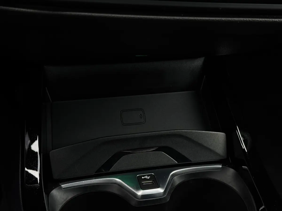 118i 140PK M-Sport Performance Pano Schaalstoelen 19''