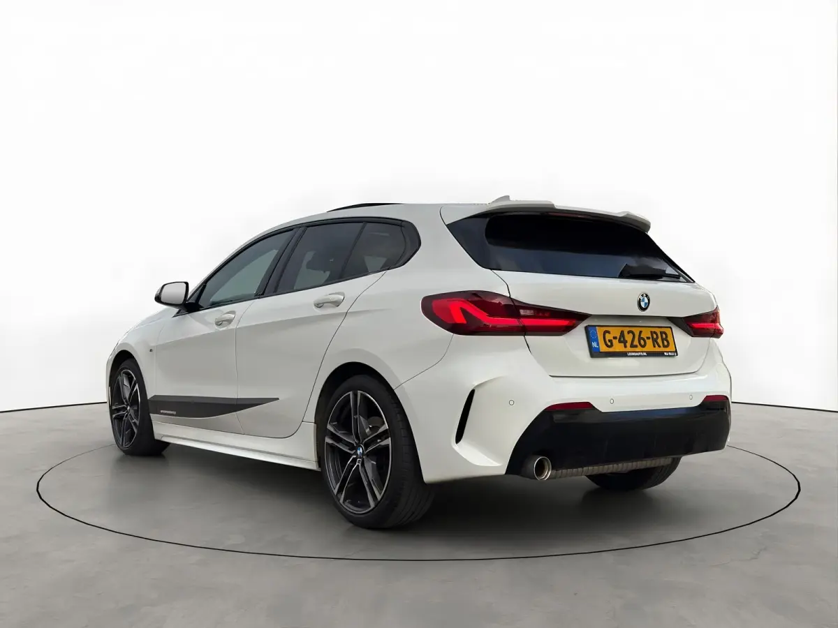 118i 140PK M-Sport Performance Pano Schaalstoelen 19''