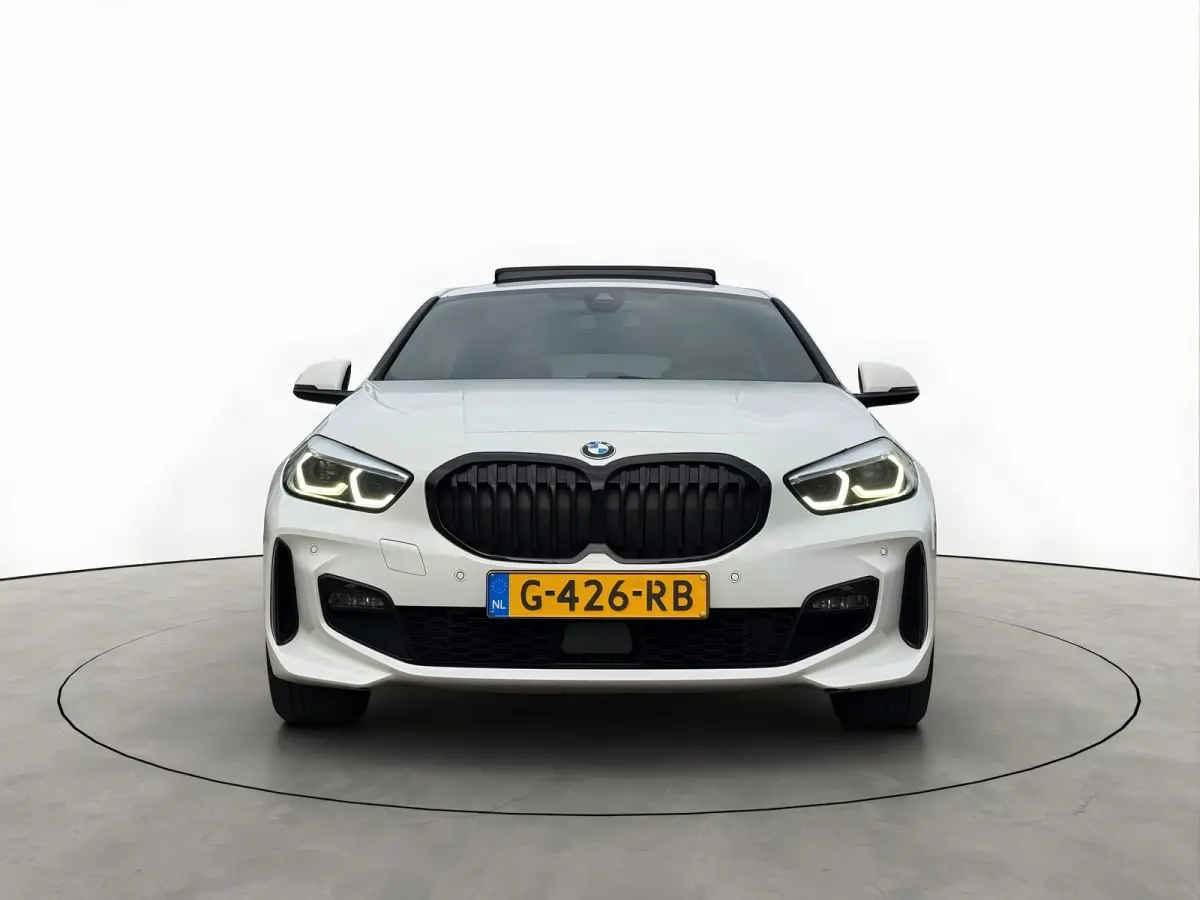118i 140PK M-Sport Performance Pano Schaalstoelen 19''