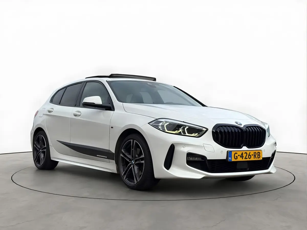 118i 140PK M-Sport Performance Pano Schaalstoelen 19''