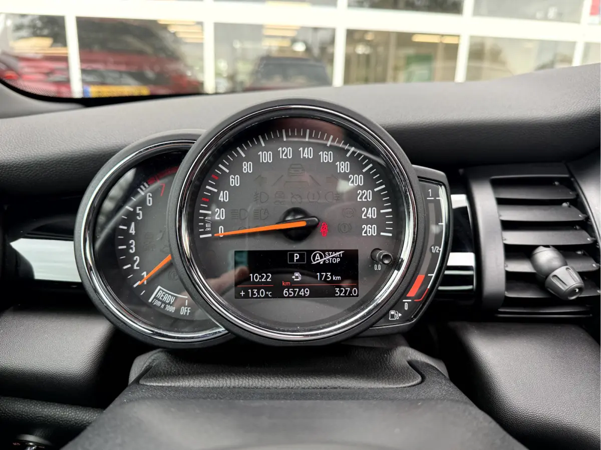 1.5 Cooper Business Edition Panoramadak, Camera, Stoelverwarming, 17''Lmv