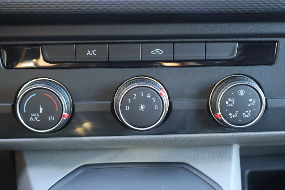 2.0 TDI 150pk L2 H1 35 Jaar Derks Editie