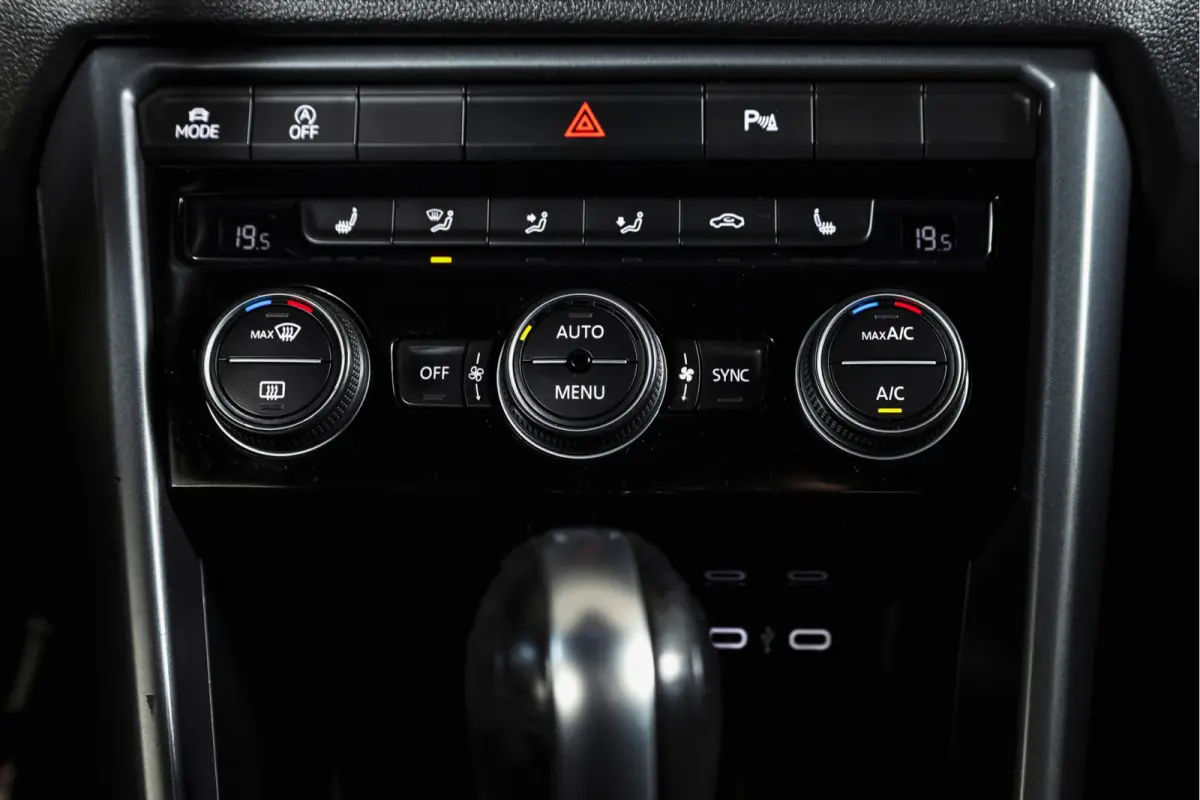 1.5 TSI 150 PK R-Line | Dig. Cockpit | Adapt. Cruise | Stoelverw. | PDC | Carplay / Android | ECC | LM 17" |