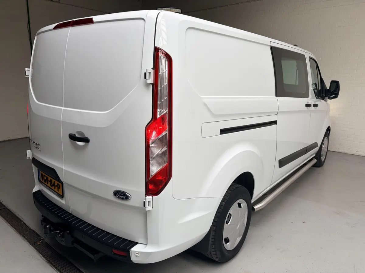 Dubbel Cabine 320 2.0 TDCI 130pk euro6 L2H1 Trend 5 persoons, Airco, Navigatie, Trekhaak 2800kg, RIJKLAARPRIJS