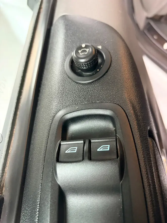 Dubbel Cabine 320 2.0 TDCI 130pk euro6 L2H1 Trend 5 persoons, Airco, Navigatie, Trekhaak 2800kg, RIJKLAARPRIJS