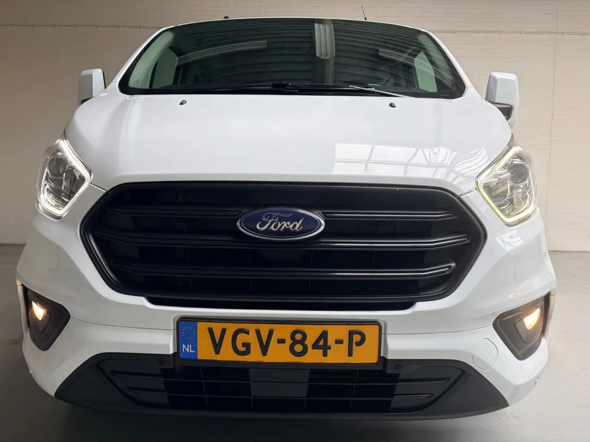 Dubbel Cabine 320 2.0 TDCI 130pk euro6 L2H1 Trend 5 persoons, Airco, Navigatie, Trekhaak 2800kg, RIJKLAARPRIJS
