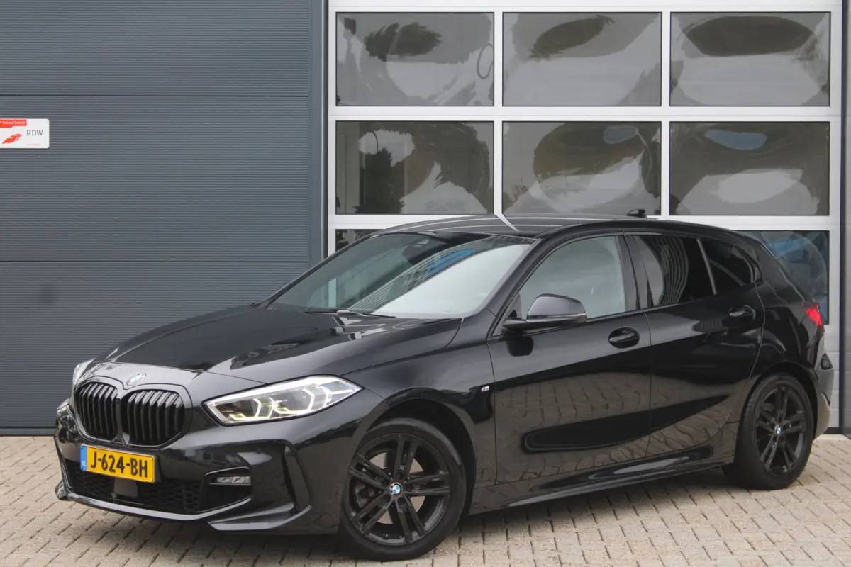 118i M-Sport Shadow Org. NL | Camera | Sfeer | Dealer onderhouden