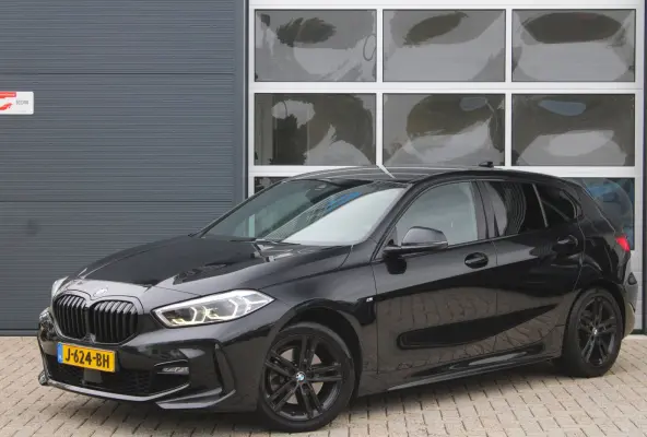 118i M-Sport Shadow Org. NL | Camera | Sfeer | Dealer onderhouden
