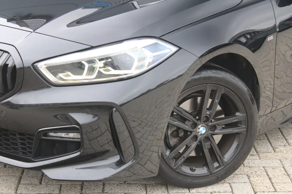 118i M-Sport Shadow Org. NL | Camera | Sfeer | Dealer onderhouden