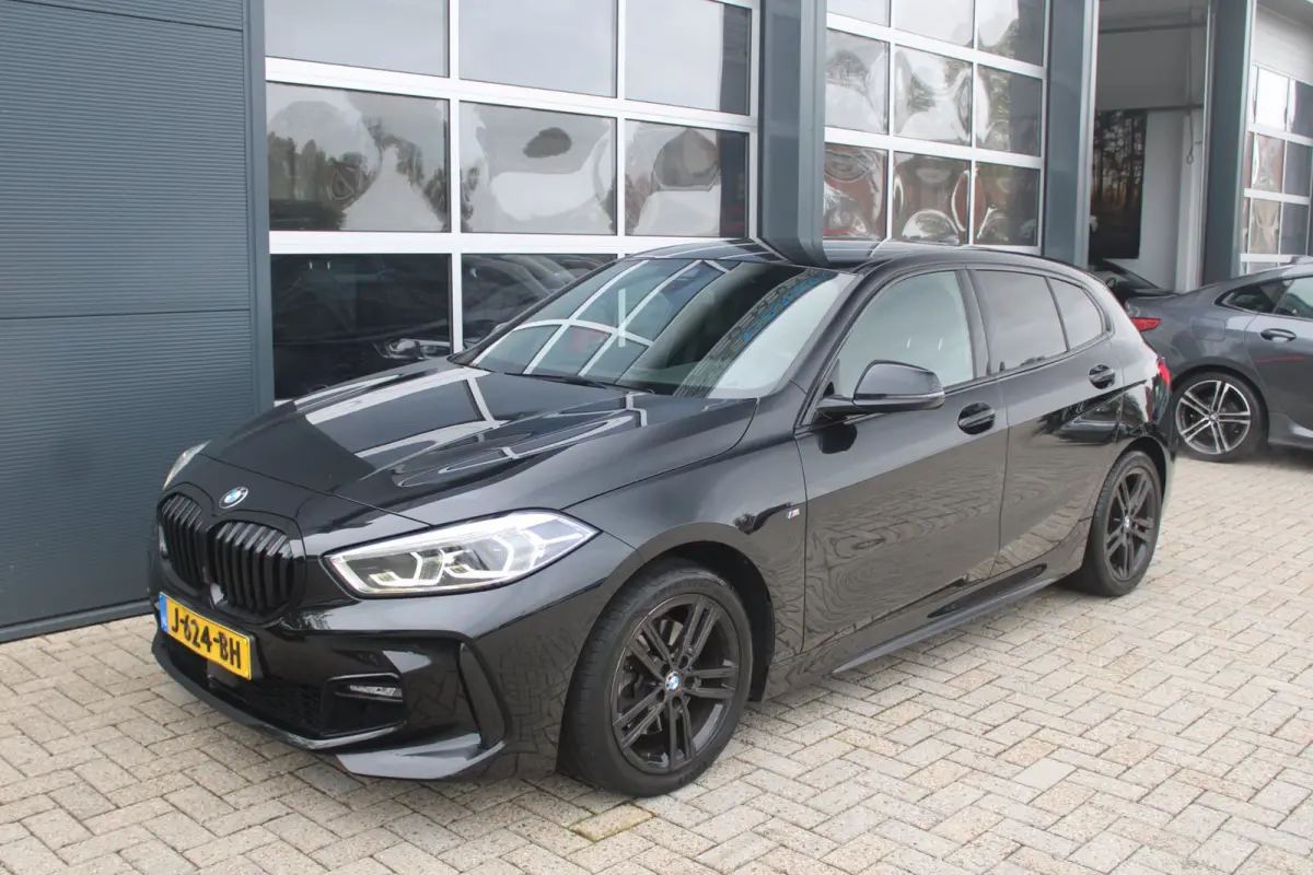 118i M-Sport Shadow Org. NL | Camera | Sfeer | Dealer onderhouden