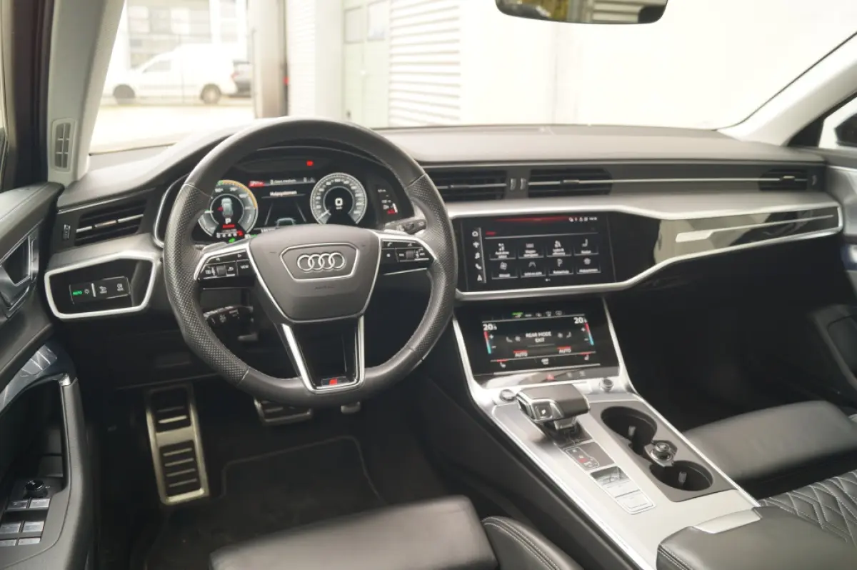 55 TFSI e PHEV Quattro S-line Competition -LEER-PANO-HUD-
