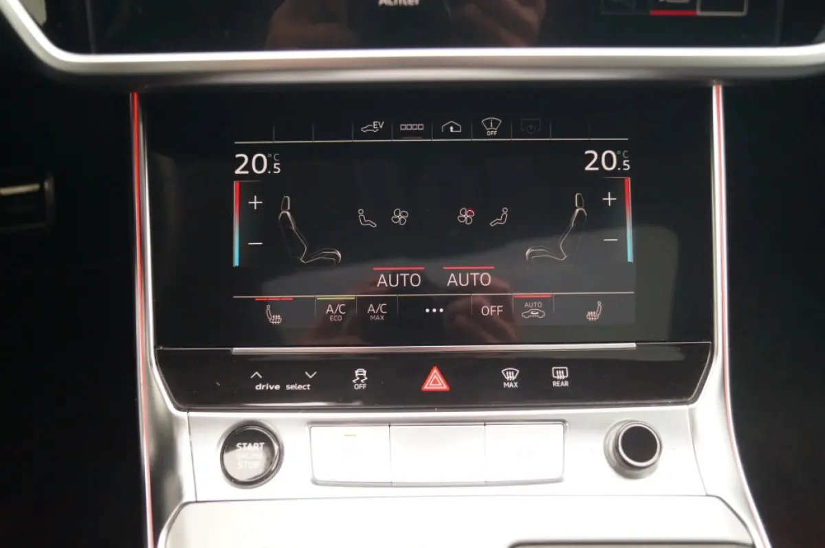 55 TFSI e PHEV Quattro S-line Competition -LEER-PANO-HUD-