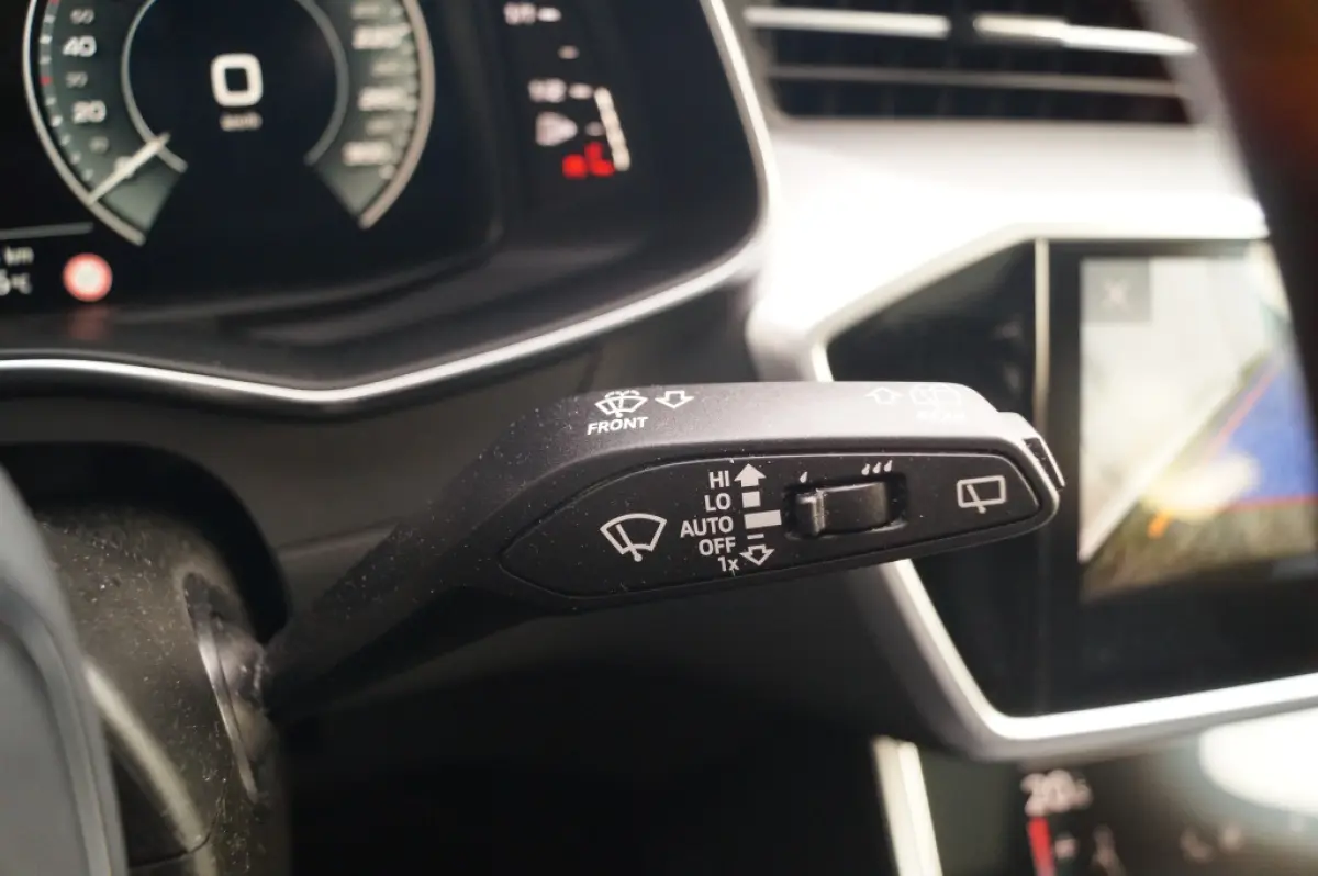 55 TFSI e PHEV Quattro S-line Competition -LEER-PANO-HUD-