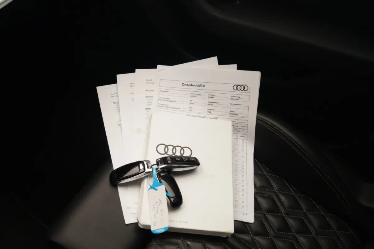 55 TFSI e PHEV Quattro S-line Competition -LEER-PANO-HUD-