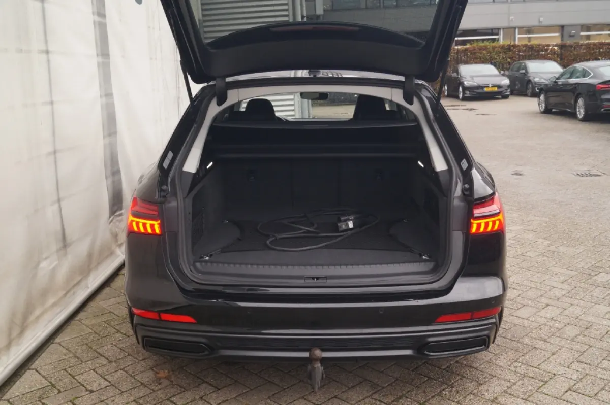 55 TFSI e PHEV Quattro S-line Competition -LEER-PANO-HUD-