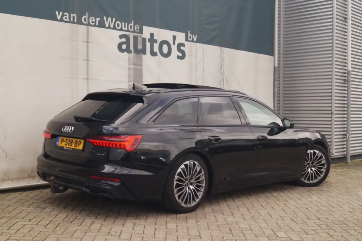 55 TFSI e PHEV Quattro S-line Competition -LEER-PANO-HUD-