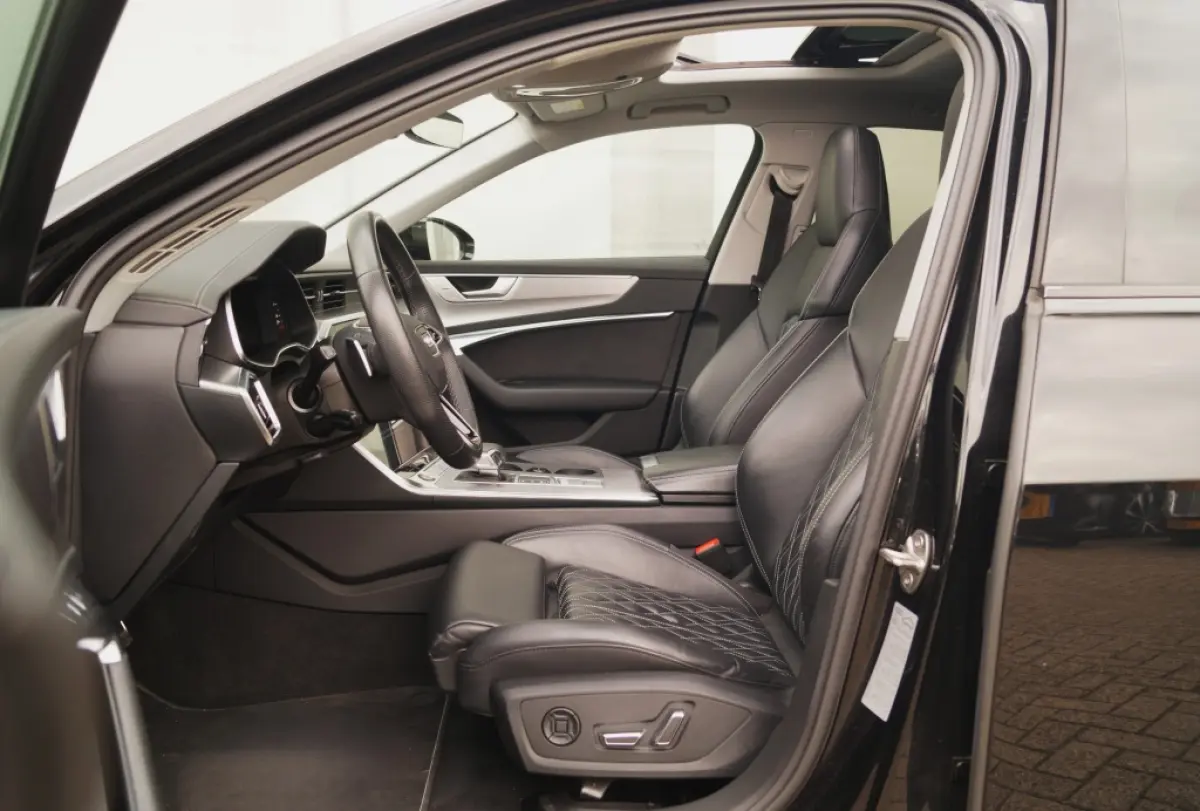 55 TFSI e PHEV Quattro S-line Competition -LEER-PANO-HUD-