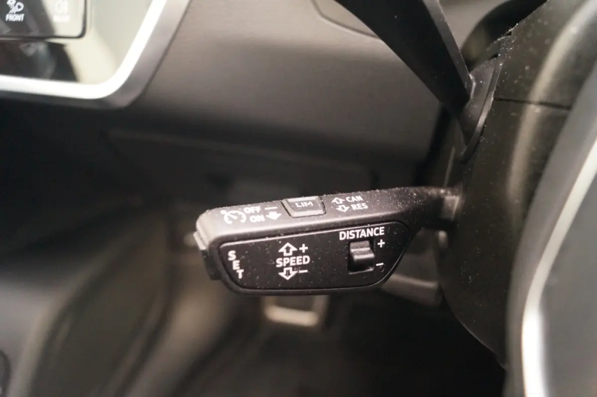 55 TFSI e PHEV Quattro S-line Competition -LEER-PANO-HUD-