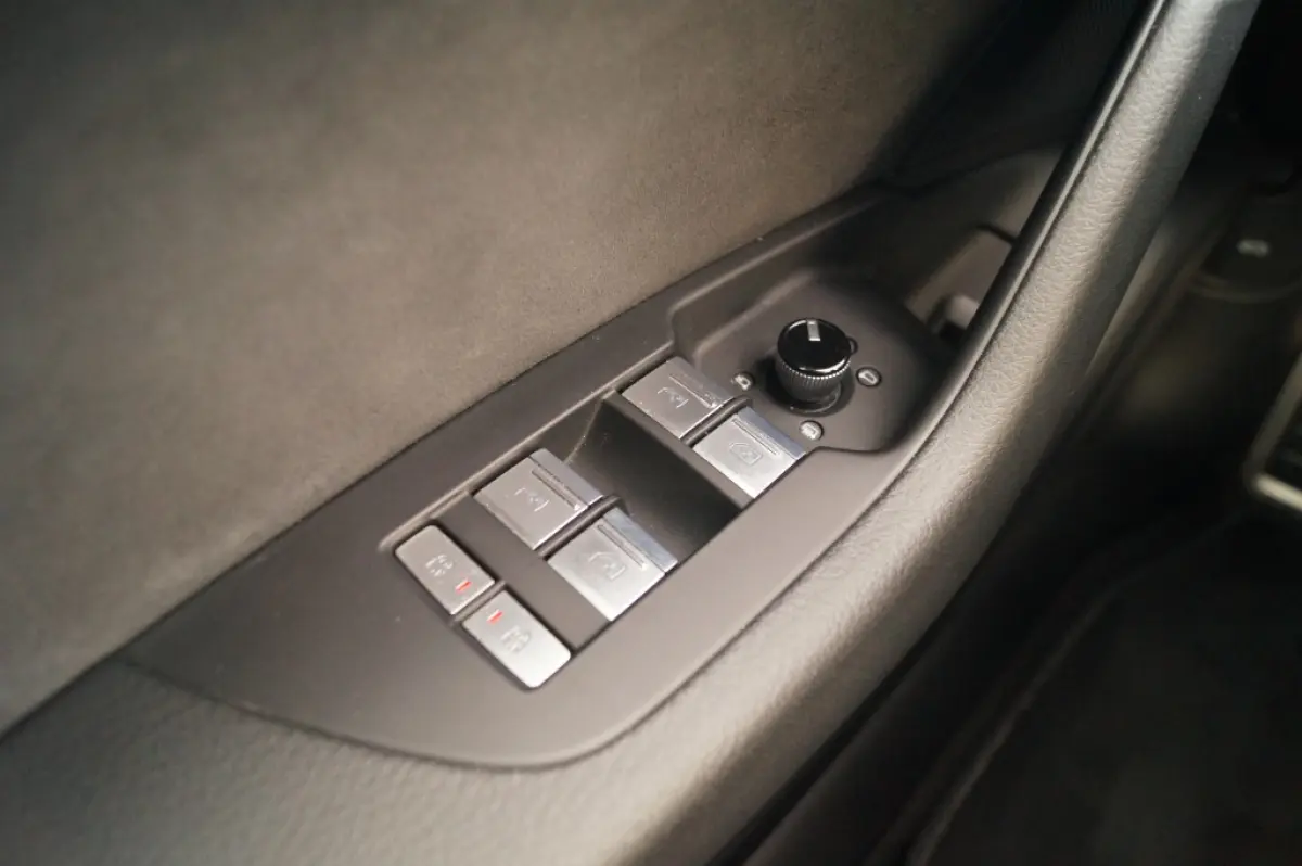 55 TFSI e PHEV Quattro S-line Competition -LEER-PANO-HUD-