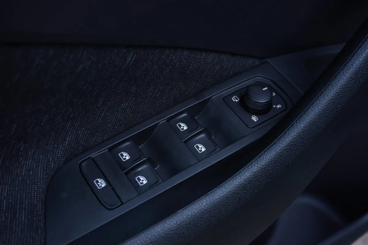 1.0 TSI Business Edition Automaat | Airco | Elek. pakket | Camera | Stuur verwarming | Trekhaak | Inruil mogelijk